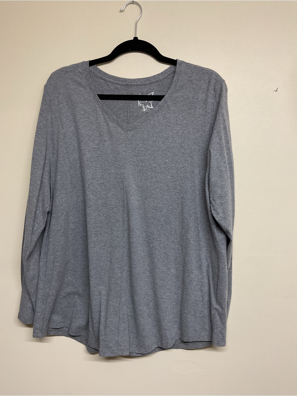 Just My Size Gray V-Neck Long Sleeve Tee